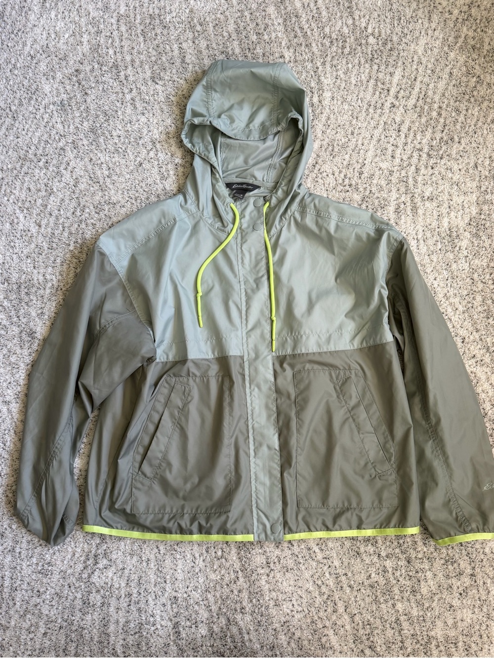 Lightweight Hooded Windbreaker Jacket - Sage Green